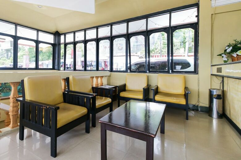Hotel Airy Sipora Pora 4 Parapat