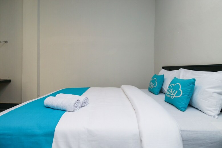 Hotel Airy Panam Hr Soebrantas Km 8.5 Pekanbaru