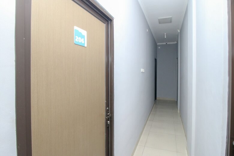 Hotel Airy Karawaci Empu Barada Raya 51 Tangerang