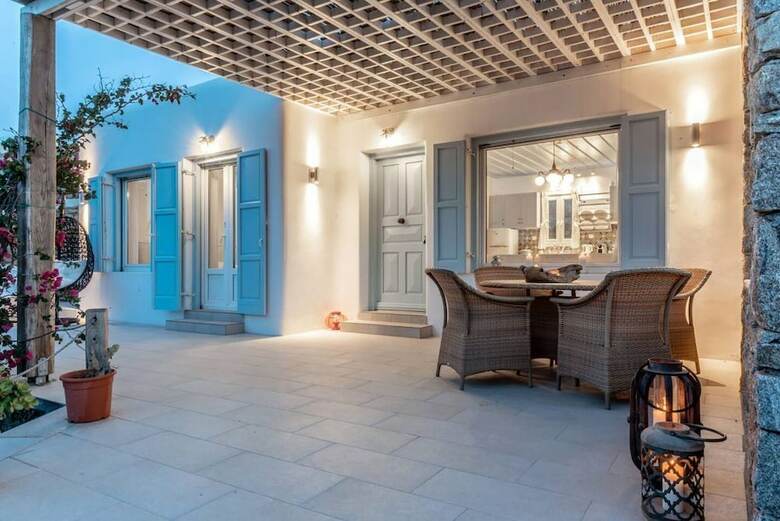 Hotel Etesians Luxury Suites