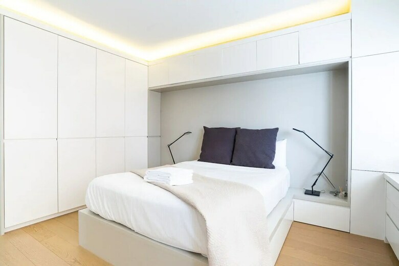2 Bedroom Apartment With Bay View
