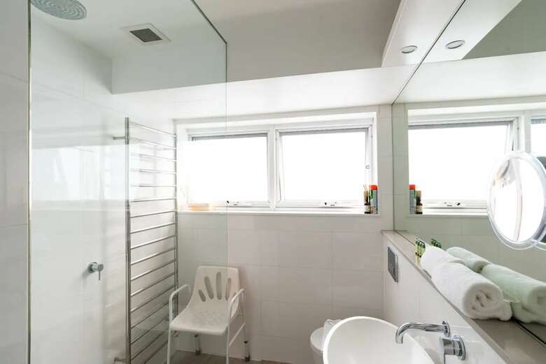 2 Bedroom Apartment With Bay View