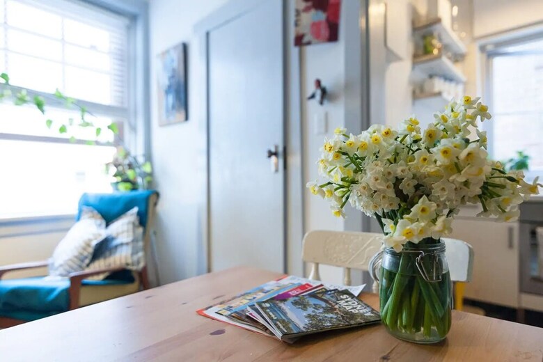 Beautiful Lush And Green Oasis Studio Apartment