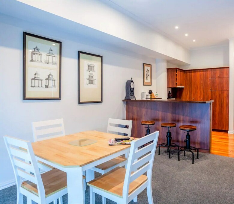 Prime Waterfront 1 Bedroom Corner Apartment