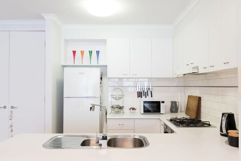 Stylish 3 Bedroom Melbourne Apartment