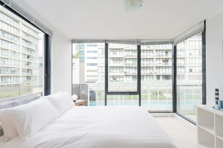 Stylish 3 Bedroom Melbourne Apartment