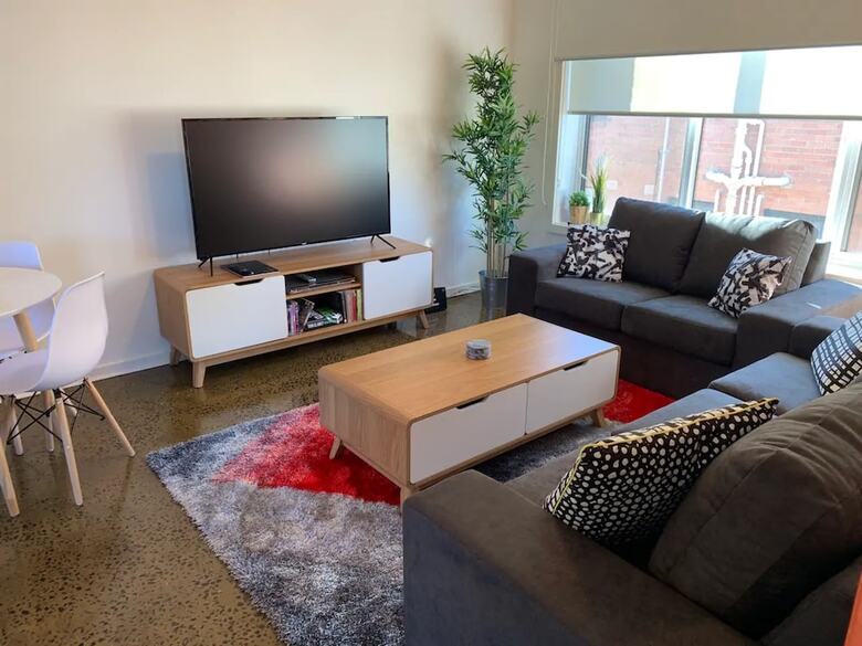 2 Bedroom Apartment In Melbourne Cbd