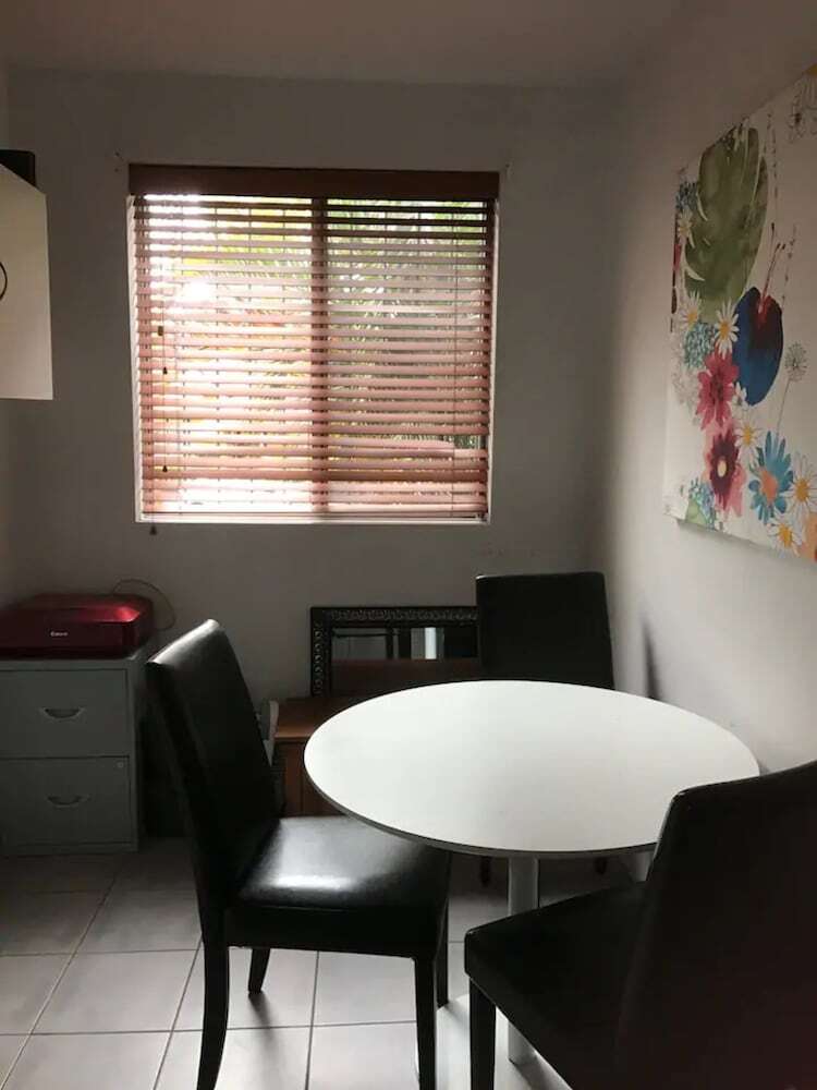 Cozy Marrickville Apartment Near Centre