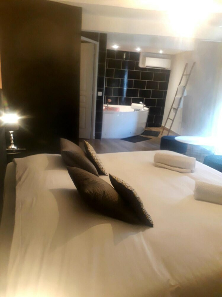 Hotel H�tel Renaissance Martigues