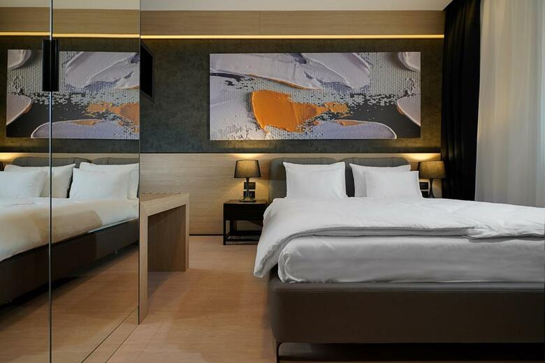 Hotel Maccani Black Luxury Suites