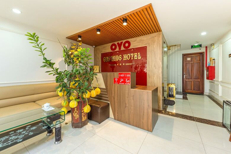 Oyo 1011 Orchids 4 Hotel