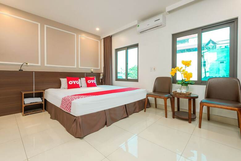 Oyo 1011 Orchids 4 Hotel