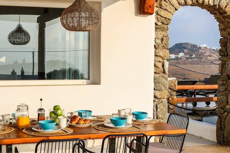 Ortus White Mykonian Luxury Villa