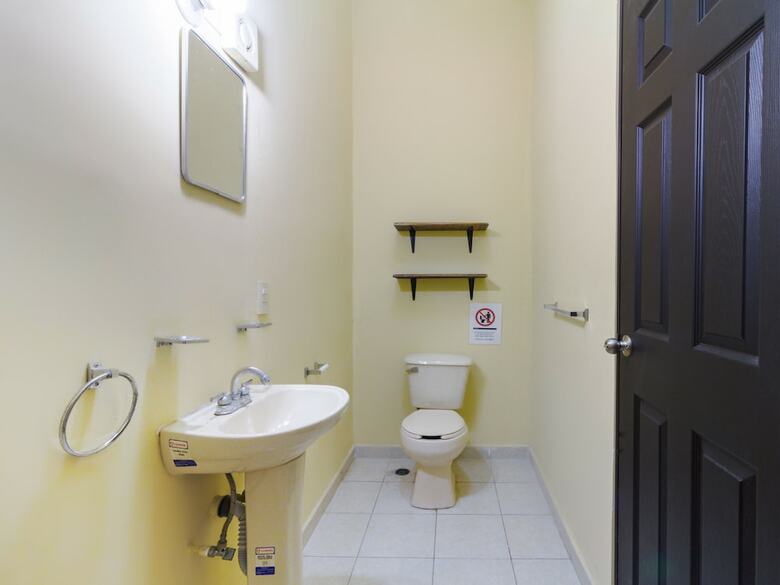 Hotel Capital O Ecohabit Monterrey