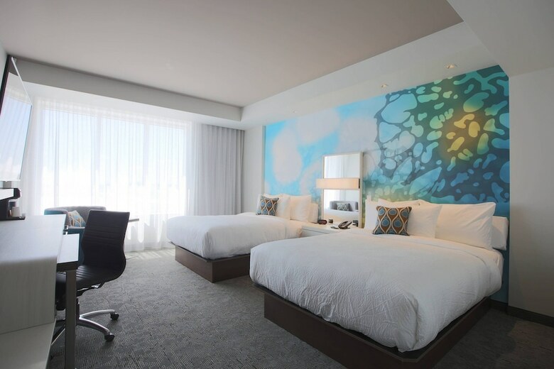 Hotel Courtyard By Marriott Montreal Brossard