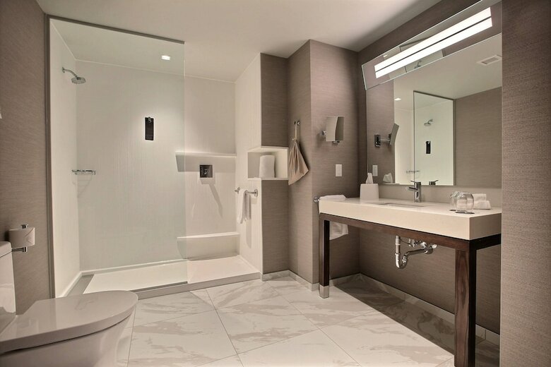 Hotel Courtyard By Marriott Montreal Brossard