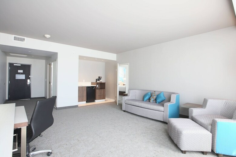 Hotel Courtyard By Marriott Montreal Brossard