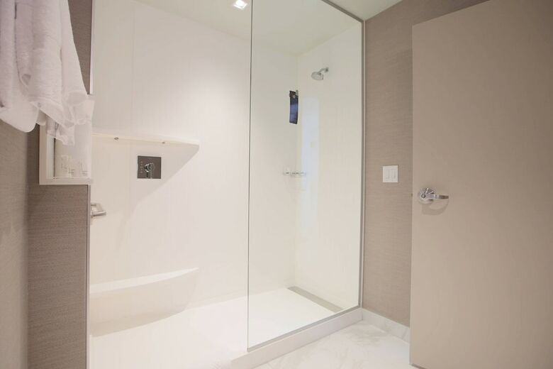 Hotel Courtyard By Marriott Montreal Brossard