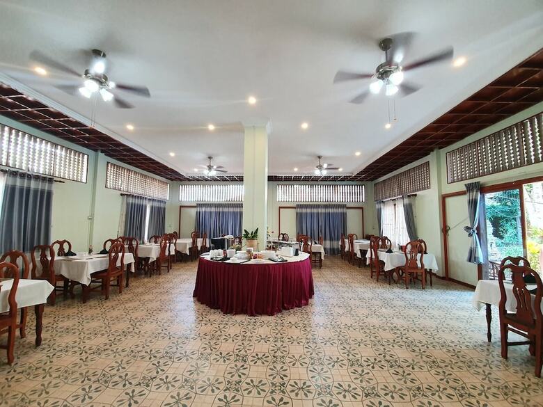 Sam Moon's Hotel Angkor Wooden House