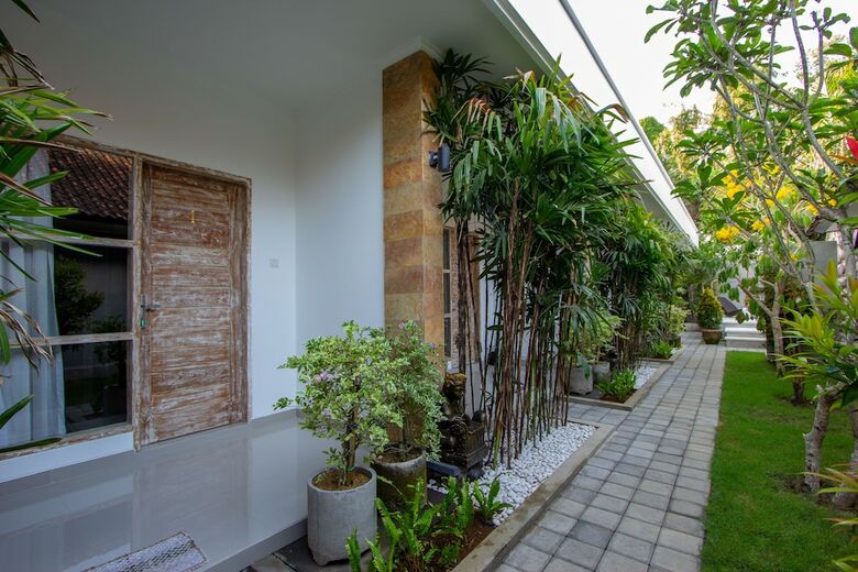 Hotel Bali Komang Guest House Sanur