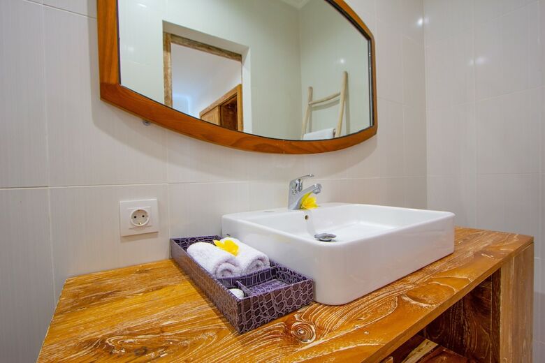 Hotel Bali Komang Guest House Sanur