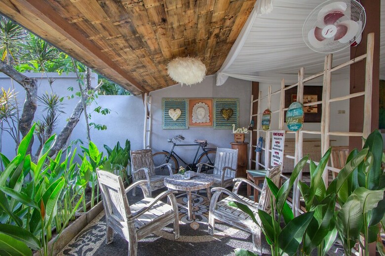 Hotel Bali Komang Guest House Sanur