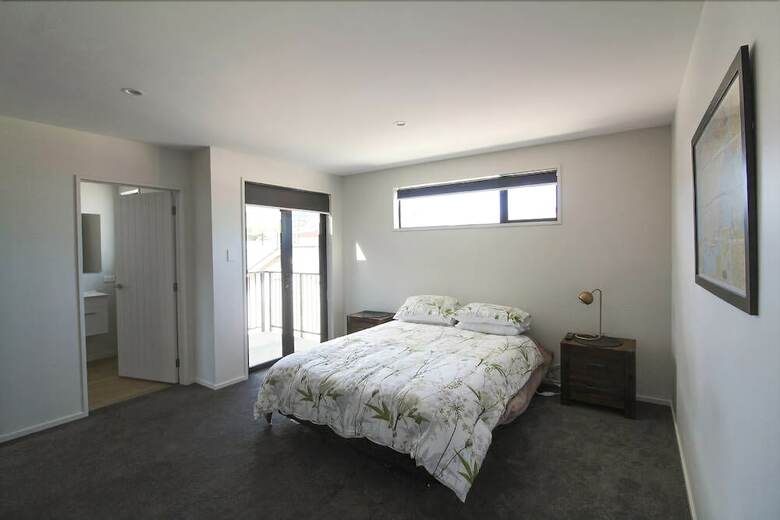 Frederick Apartment By The Stadium