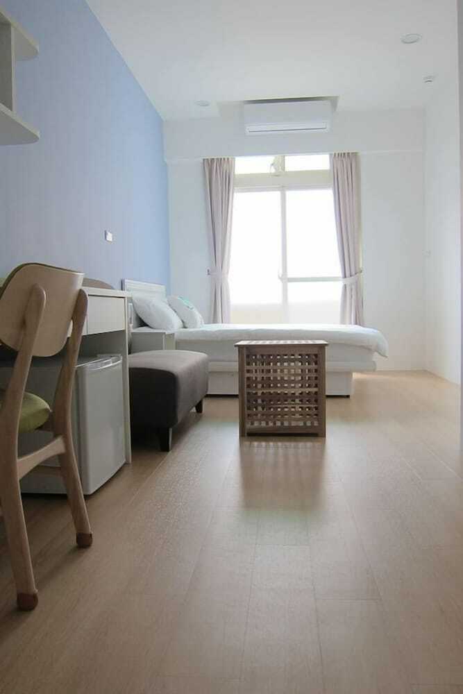 Hotel Train Station B&B