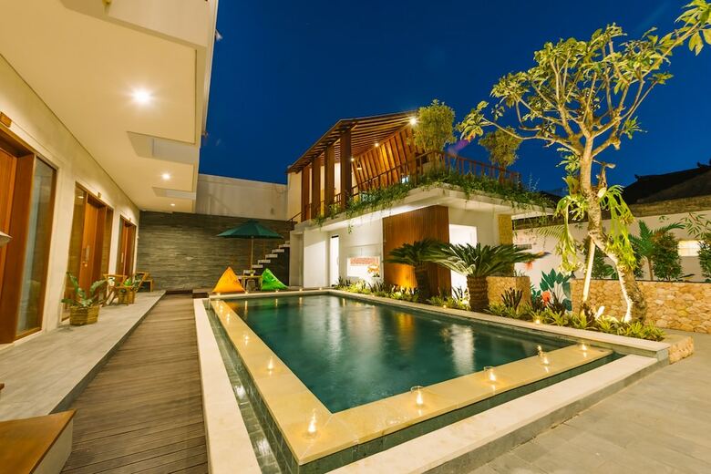 Bed & Breakfast Mahesa Home Seminyak