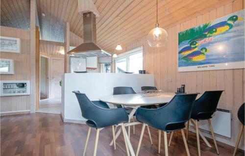 Holiday Home Koralrev