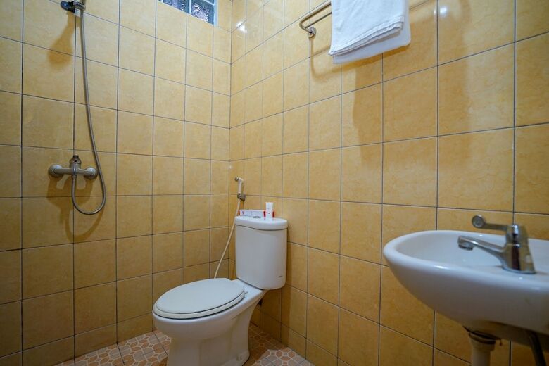 Hotel Oyo 1844 Bravo Residence