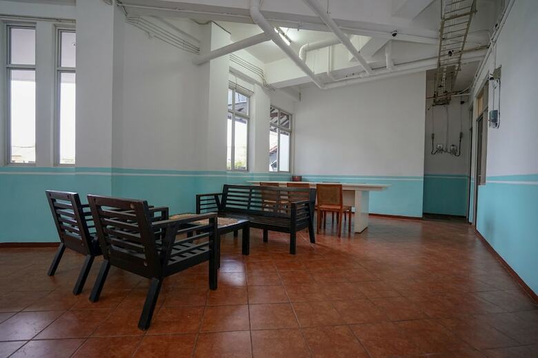 Hotel Oyo 1844 Bravo Residence