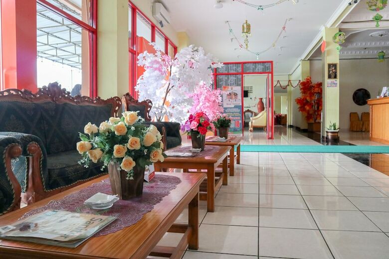Oyo 1858 Hotel Almadinah Syariah