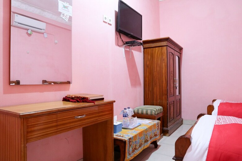 Oyo 1858 Hotel Almadinah Syariah