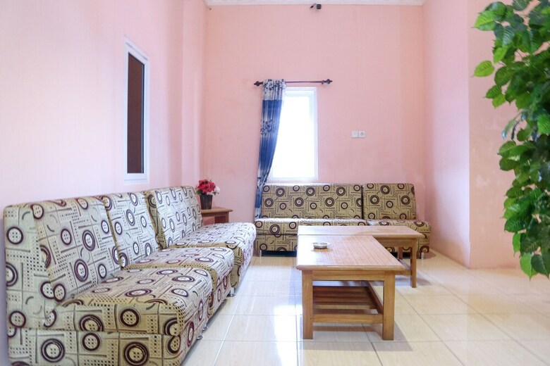 Oyo 1858 Hotel Almadinah Syariah