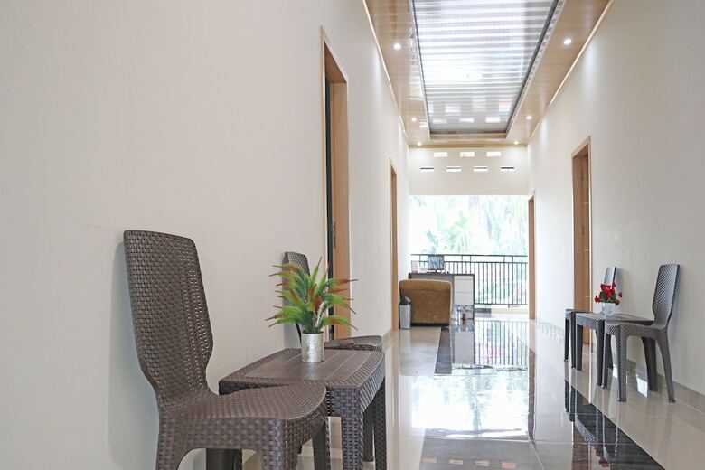 Hotel Oyo 1648 Penginapan Three Joye