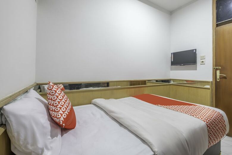 Hotel Oyo 1646 Imelda Residence