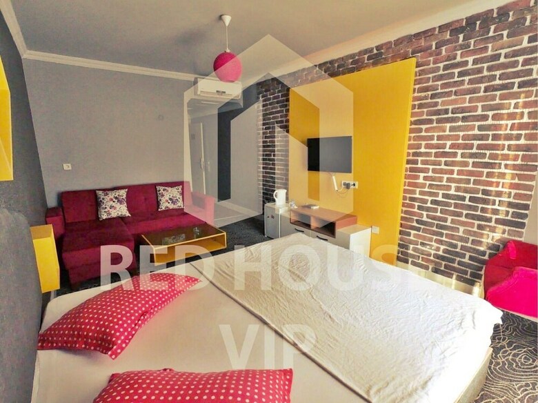 Red House Vip