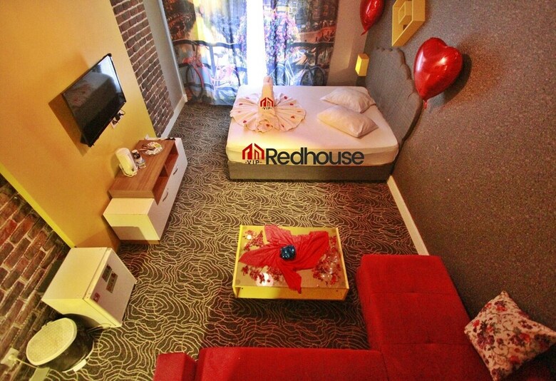 Red House Vip