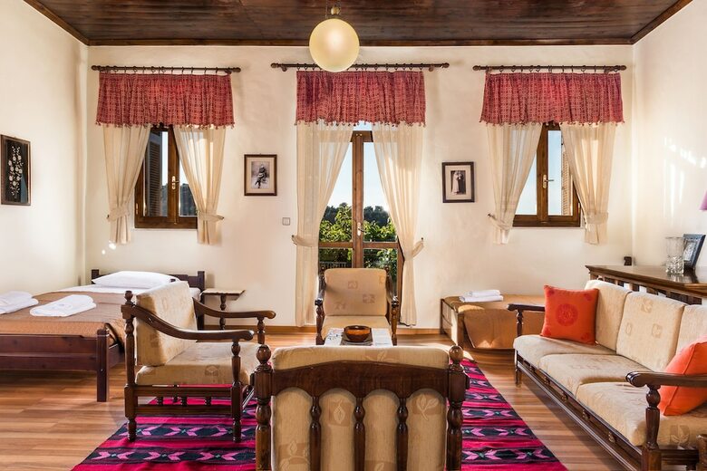 Maro's Village House, Private & Serene Stone Villa