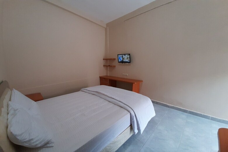 Hotel Oyo 1792 Ananda Kost