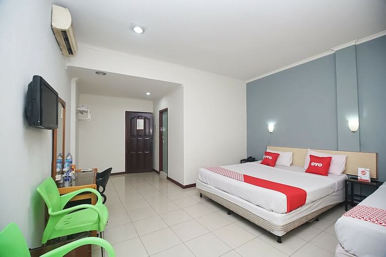 Oyo 2079 Jambi Raya Hotel