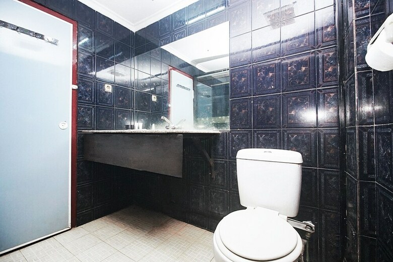 Oyo 2079 Jambi Raya Hotel