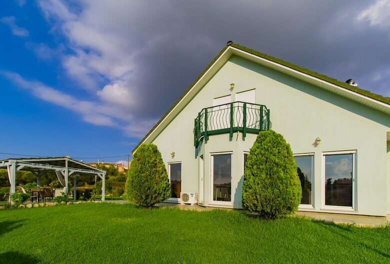 Villa Antzela With Private Pool And Gardens
