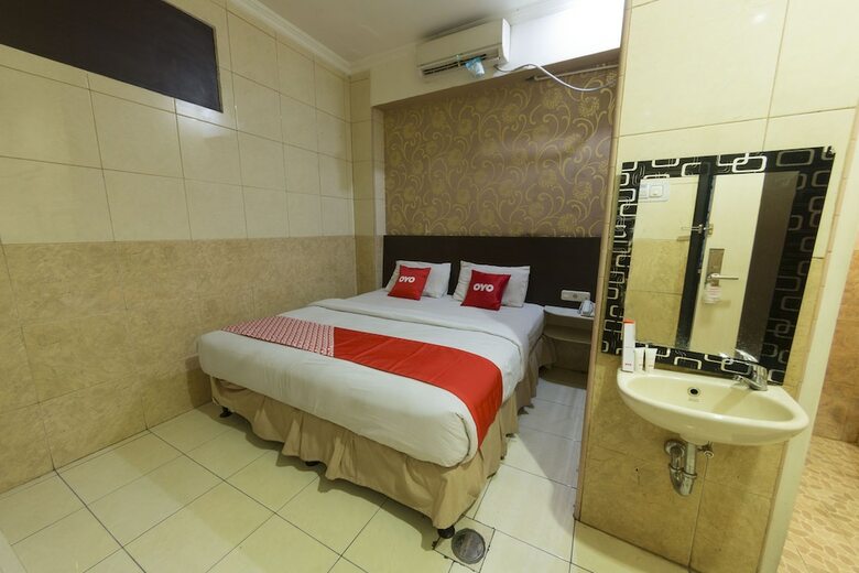 Hotel Oyo 1702 Harmoni Inn Makassar