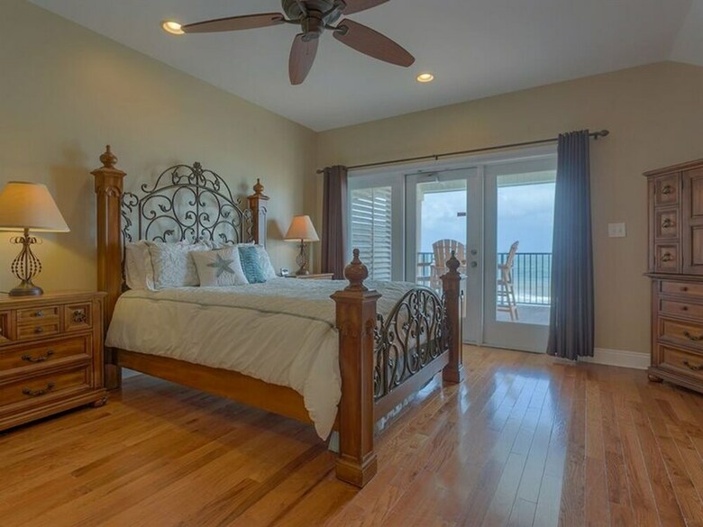 Beach Estate West By Meyer Vacation Rentals