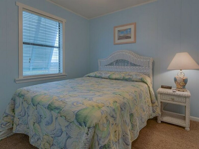 Blue Dolphin By Meyer Vacation Rentals