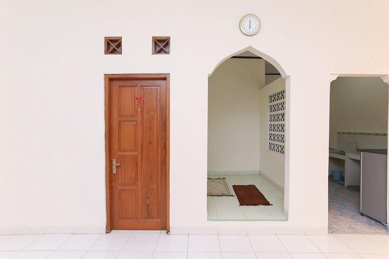 Hotel Oyo 1680 Dahlia Guesthouse