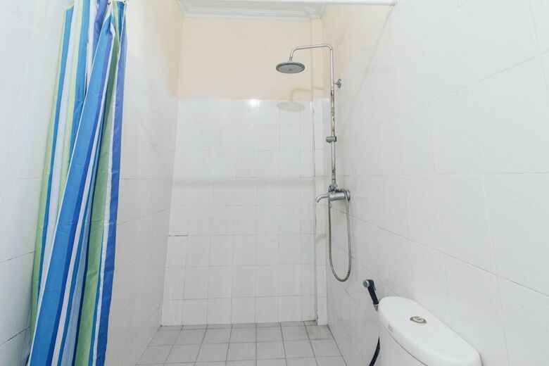 Oyo 1688 Collin Beach Hotel