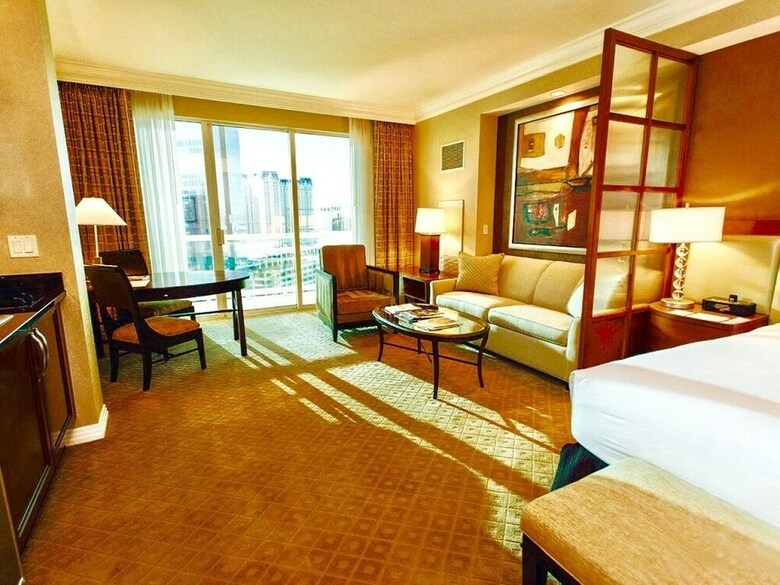 Hotel Abz Signature Two Bedroom Balcony Suite